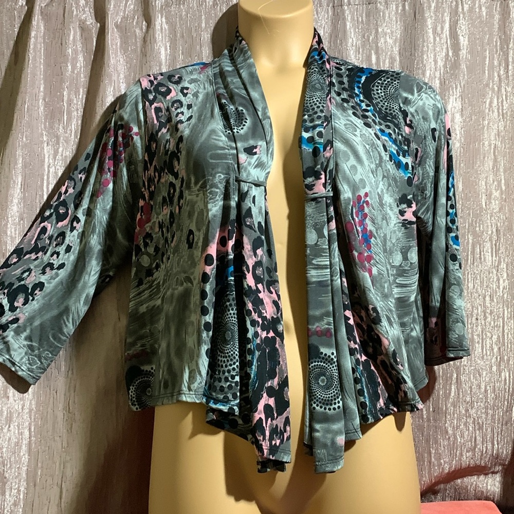 aDRESSing Woman Sweater Cardigan XL Short Animal Pring Gray Pink NWT Polyester